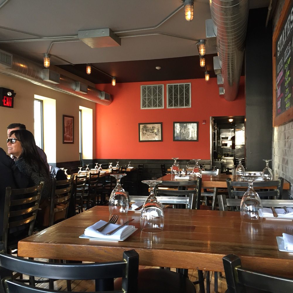 Stateside - people sitting at tables in a restaurant - Bars Near Me - Philadelphia, Pennsylvania Stateside - people sitting at tables in a restaurant - Bars Near Me - Philadelphia, Pennsylvania