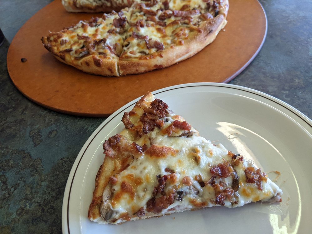 MAMA’S PIZZA & PASTA Updated August 2024 115 2 Avenue S, Vulcan