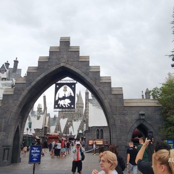 Universal Studios Hollywood - Amusement Parks Near Me - Universal City, California