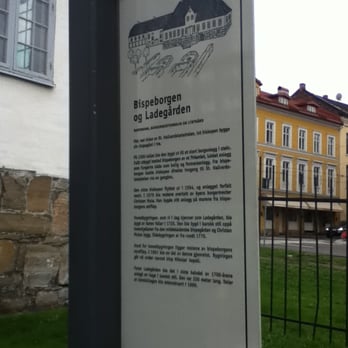 Gamlebyen - Ladegården, skilt - Local Flavor Near Me - Oslo, 03