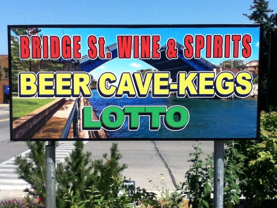 Bridge Street Wine and Spirts Logo