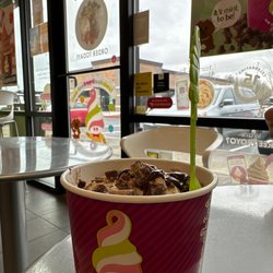 Menchie's Frozen Yogurt - Battle Ground