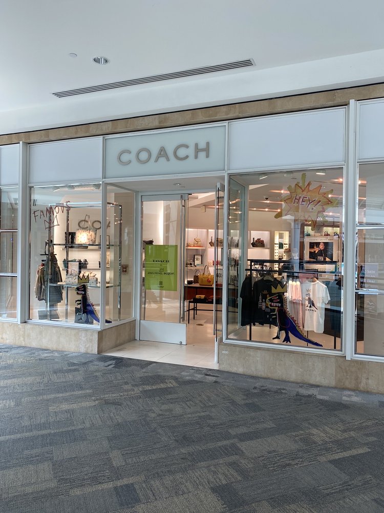 COACH OUTLET Updated October 2024 250 Granite St, Braintree