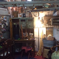 Leola's Vintage Home & Garden - A neat booth at Leola's