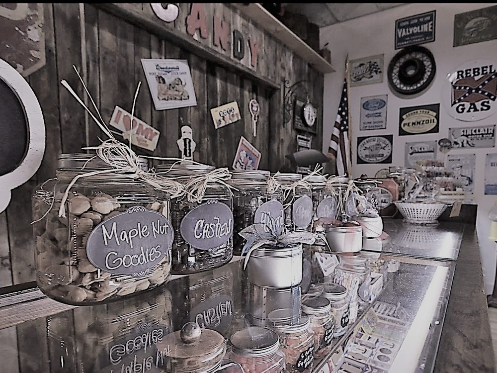 THE VINTAGE MARKET Updated August 2024 127 W Bankhead St, New