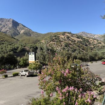 Yosemite Cedar Lodge - Hotels Near Me - El Portal, California