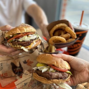 Harvey's - 2 can dine Angus burger - Fast Food Near Me - Vaughan, Ontario Harvey's - 2 can dine Angus burger - Fast Food Near Me - Vaughan, Ontario