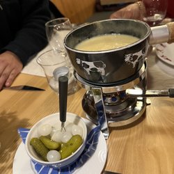 Restaurant Hirschen - Fondue with pickles