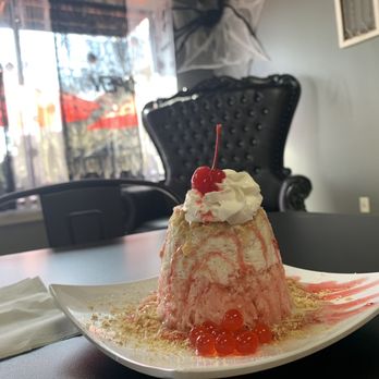 Vampire Penguin - Lexington - Strawberry cheesecake - Desserts Near Me - Lexington, South Carolina Vampire Penguin - Lexington - Strawberry cheesecake - Desserts Near Me - Lexington, South Carolina