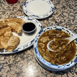Lee's golden Buddha Restaurant - Potstickers with hot and sour soup
