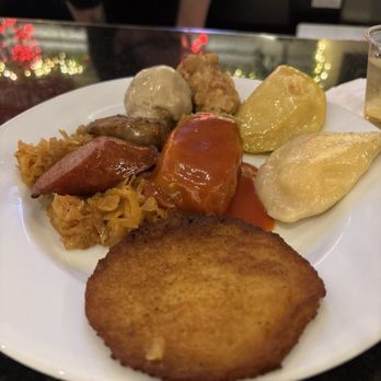 Polonia Restaurant - Potatoes, stuff cabbages, sausages - Polish Near Me - Hamtramck, Michigan