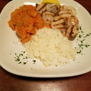 Red Fox Bar & Grille - My gf had scallops with Jasmine rice mashed carrot and turnip that was a very good dish as well - American Near Me - Jackson, New Hampshire