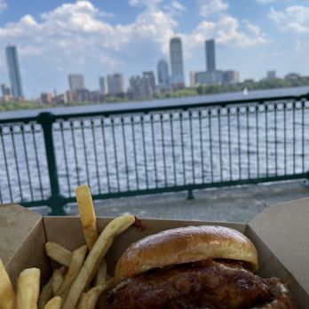 Fiya Hen - Fry Chicken Sandwich - Chicken Wings Near Me - Boston, Massachusetts
