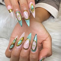 Nail Psychic