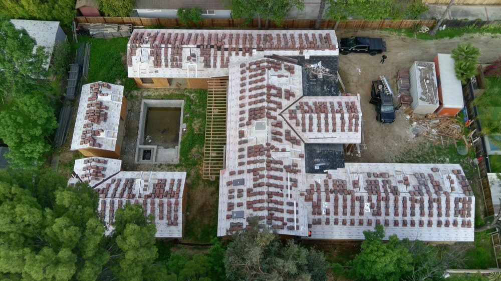 Slide of Confirmed Roofing Experts