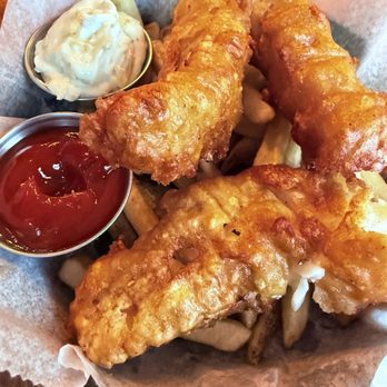 Caboose Tavern - Fish and chips - New American Near Me - Vienna, Virginia