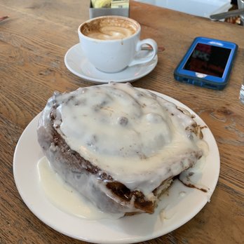 Area Four - A cinnamon roll the size of Kansas! - Pizza Near Me - Cambridge, Massachusetts