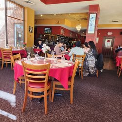 Maharani Restaurant - The place filled up with the South Asia Conference attendees breaking for lunch. A good endorsement.