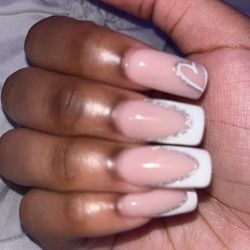 Paradise Nail & Spa - Camera won't pick up the scuffs and marks but these nails are not worth 92$.
