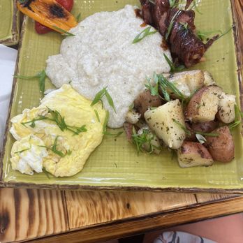 Jamaican Vibes Cuisine - Sunday brunch. I didn't really care for it. - Caribbean Near Me - Baton Rouge, Louisiana