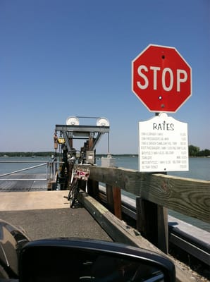 Oxford Bellevue Ferry by null