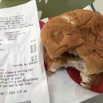 Chick-fil-A - Pretty bad quality chicken sandwich. - Fast Food Near Me - Palm Beach Gardens, Florida