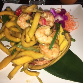 Sweet Basil - Mango shrimp - Thai Near Me - Brooklyn, New York Sweet Basil - Mango shrimp - Thai Near Me - Brooklyn, New York