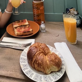 Matilda - Cafeteria Near Me - Madrid, M Matilda - Cafeteria Near Me - Madrid, M