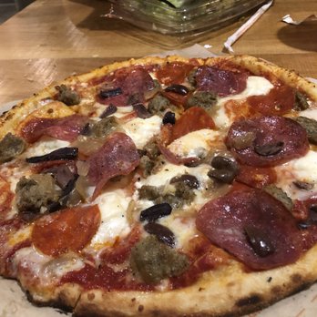 Blaze Pizza - Build Your Own Pizza - Salad Near Me - Des Moines, Iowa Blaze Pizza - Build Your Own Pizza - Salad Near Me - Des Moines, Iowa