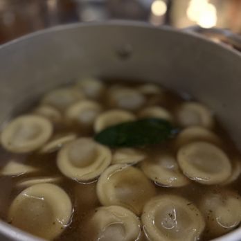 Maestro Pasta - Angolini di brodo di carne - Italian Near Me - New York, New York