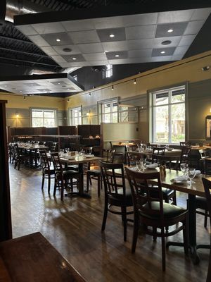 Crave Kitchen & Cocktails by null