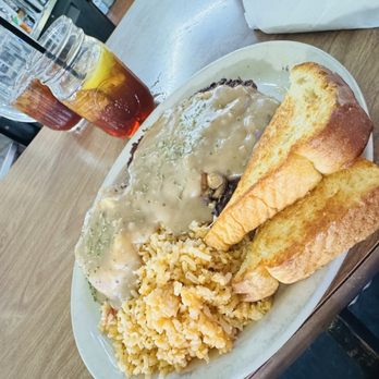 Pat's Place - American Near Me - New Braunfels, Texas
