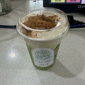 CaFEcito Spot - Banana Bread Matcha (16oz) - Coffee & Tea Near Me - Baytown, Texas