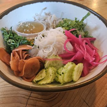 Little Sama Ojai - Vietnamese cool noodles, vegetables with pickles and fish sauce. - Asian Fusion Near Me - Ojai, California Little Sama Ojai - Vietnamese cool noodles, vegetables with pickles and fish sauce. - Asian Fusion Near Me - Ojai, California