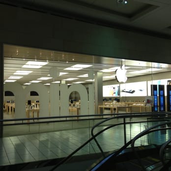 Apple Store - Computers Near Me - Burnaby, British Columbia