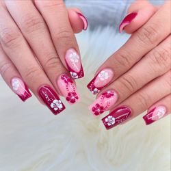 167 Foxy Nails