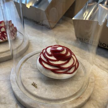 Cédric Grolet Opéra - Patisserie/Cake Shop Near Me - Paris, 75