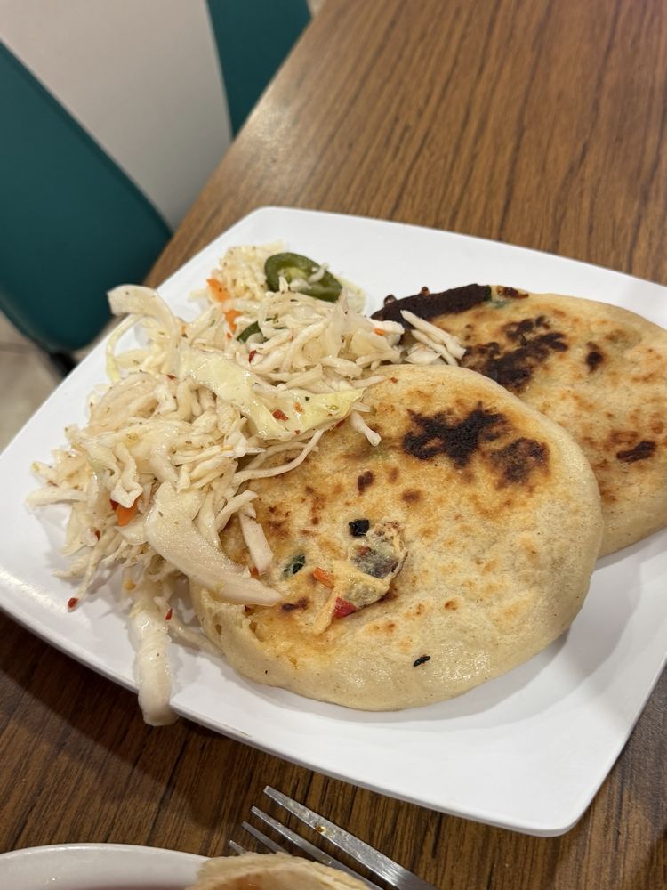 La Papusa Loca & Mexican Food