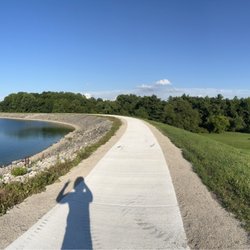 Shelby Upground - Beautiful scenery and peaceful place to go on a jog