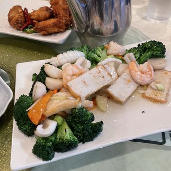 T&T Seafood Restaurant - Sauteed Prawns, Scallops, Squid with Broccoli - Seafood Near Me - Edmonds, Washington T&T Seafood Restaurant - Sauteed Prawns, Scallops, Squid with Broccoli - Seafood Near Me - Edmonds, Washington