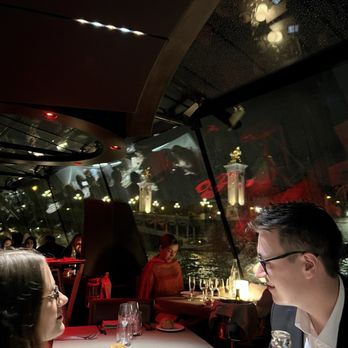 Bateaux Parisiens - French Near Me - Paris, 75