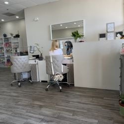 Sen Nail Lounge - My bride getting her manicure