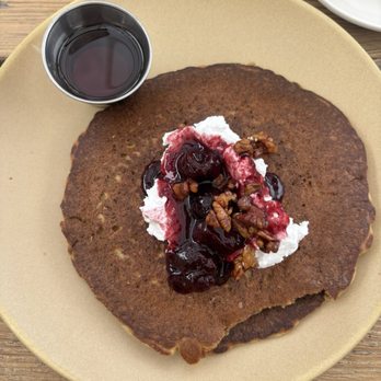 Malibu Farm Restaurant - Honestly amazing! 10/10 this is easily one of my favorite Breakfast spots. The food is amazing, the views by the pier are beautiful too. - Salad Near Me - Malibu, California