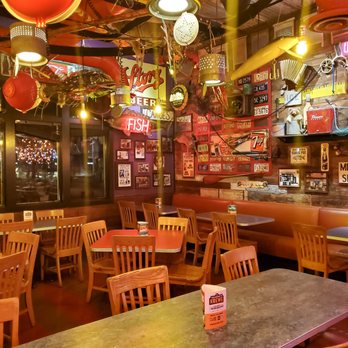 Razzoo's Cajun Cafe - Inside - Cajun/Creole Near Me - Arlington, Texas