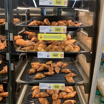 Lidl - a display case of baked goods - Grocery Near Me - Vienna, Virginia