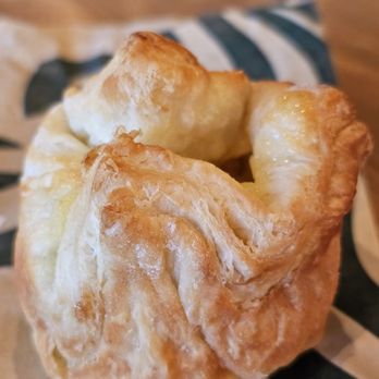Starbucks - Yuzu Citrus Blossom - Coffee & Tea Near Me - Austin, Texas Starbucks - Yuzu Citrus Blossom - Coffee & Tea Near Me - Austin, Texas