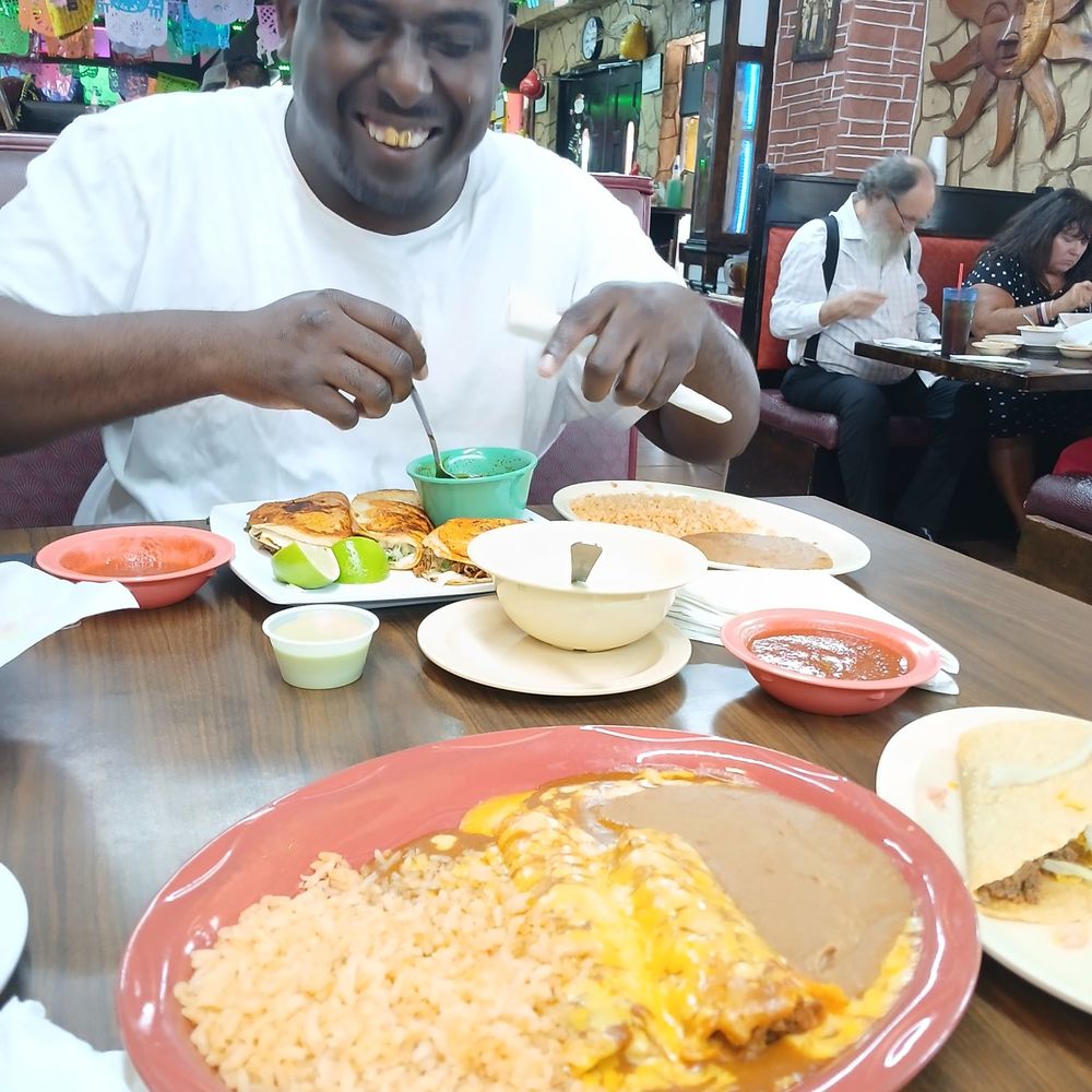 10 De Mayo - Caso. White cheese only. Please - Mexican Near Me - Beaumont, Texas