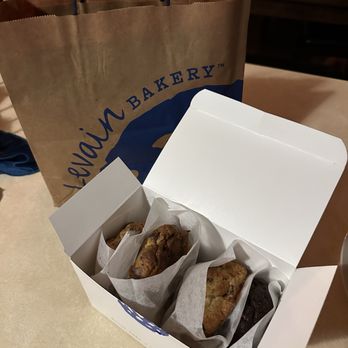 Levain Bakery - Bakeries Near Me - Chicago, Illinois Levain Bakery - Bakeries Near Me - Chicago, Illinois