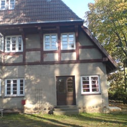 Jugendherberge Beckerwitz - Das Haupthaus zur Gartenseite (sehr schöner Garten übrigens!)