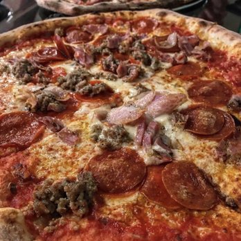 La Casa Bianca - Pizza Near Me - Mary Esther, Florida La Casa Bianca - Pizza Near Me - Mary Esther, Florida